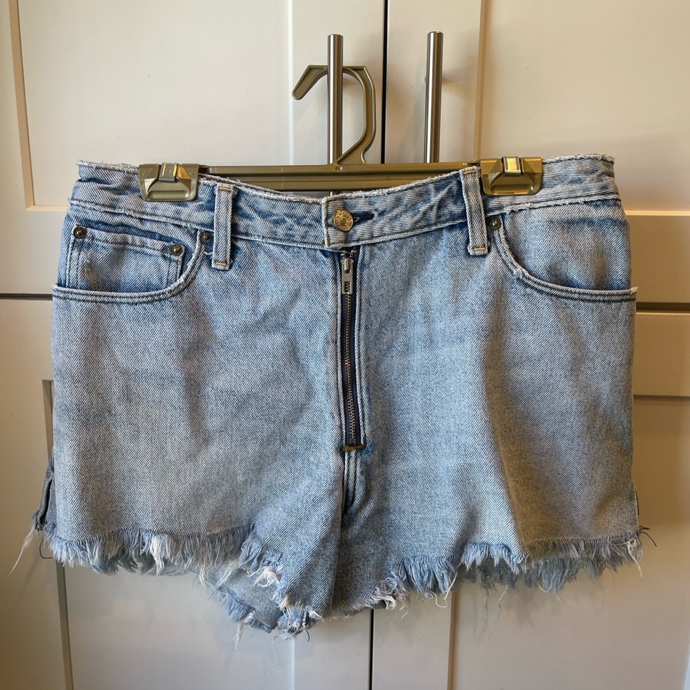High Rise Light Wash Abercrombie & Fitch Denim Shorts